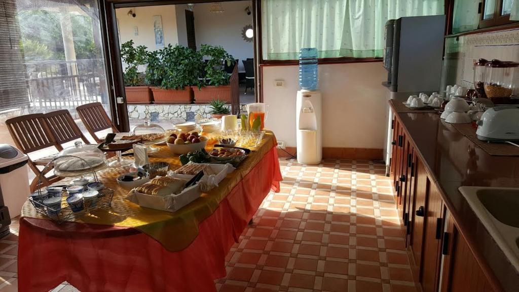 Perla Del Mare Affittacamere Campofelice Di Roccella Εξωτερικό φωτογραφία