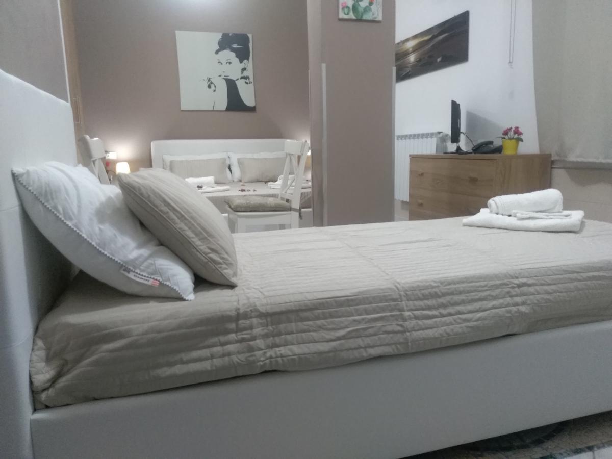 Perla Del Mare Affittacamere Campofelice Di Roccella Εξωτερικό φωτογραφία