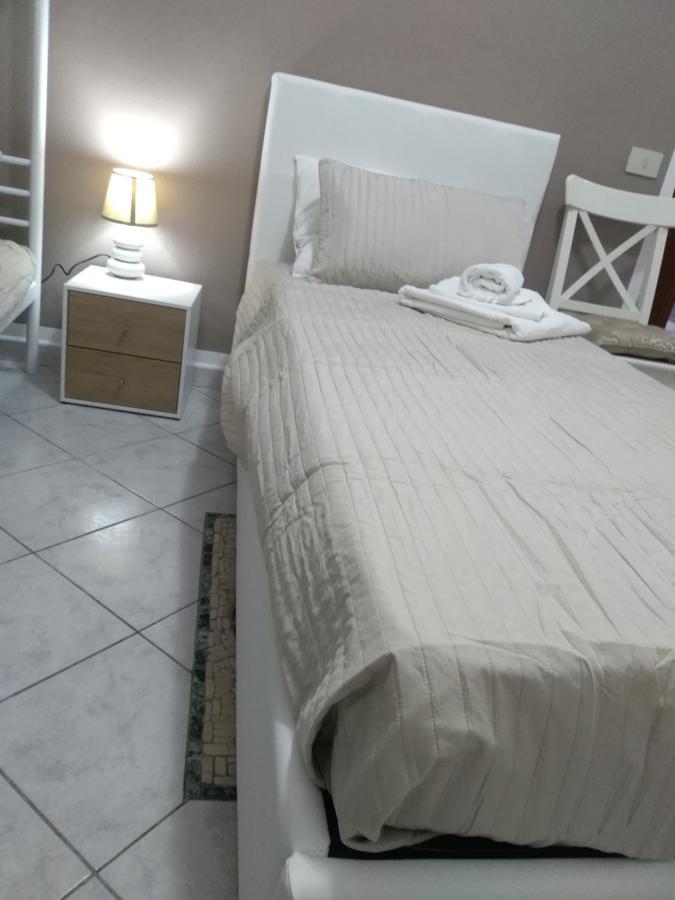 Perla Del Mare Affittacamere Campofelice Di Roccella Εξωτερικό φωτογραφία